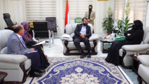 وزير الصحة يلتقي ممثلة صندوق الأمم المتحدة للسكان1 وزير الصحة يلتقي ممثلة صندوق الأمم المتحدة للسكان