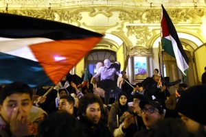 IMG-20250117-WA0002 احتفالات في عدة دول بوقف إطلاق النار في غزة