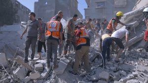 6471779192259202502061243514351 الدفاع المدني في غزة : 10 آلاف شهيد ما زالوا تحت الأنقاض