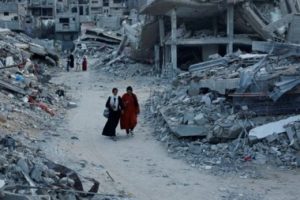 الصهيوني يسرائيل هيوم يقرر إعداد خطة لإخراج الفلسطينيين من غزة