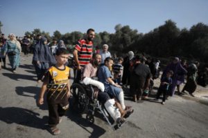 “لن نرحل عن أرضنا”.. أهل غزة يرفضون التهجير ويتمسكون بحقهم في البقاء