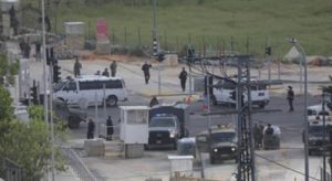 99f3c3c9027129c1cd10428da46d5545 مصرع جنديين صهيونيين وإصابة ستة آخرين جراء عملية إطلاق نار شرق طوباس