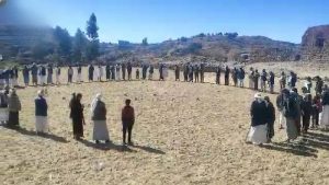 وقفة احتجاجية في السدة بإب تندد بمخططات ترامب لتهجير أبناء غزة