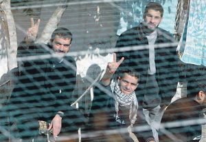السبت القادم: المقاومة تحرير 800 أسير فلسطيني دفعة واحدة من سجون الاحتلال
