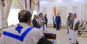 أعضاء من مجلس الشورى يؤدون اليمين الدستورية أمام الرئيس المشاط