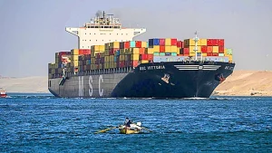 شركات الشحن الدولية تعاود الإبحار عبر البحر الأحمر استجابة لصنعاء
