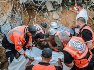 شهداء وجرحى وتدمير وإحراق منازل بخروقات جديدة لكيان العدو الإسرائيلي في غزة
