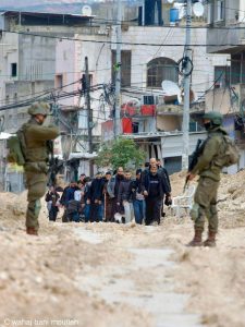 الاحتلال يواصل عدوانه البربري على مدن وقرى الضفة الغربية