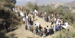 صعفان تشهد مسير ووقفة لخريجي دورات التعبئة