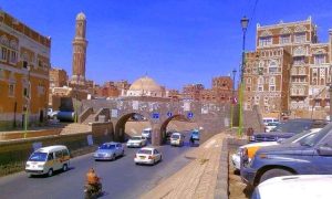 إعادة فتح طريق سائلة صنعاء القديمة أمام حركة السير بعد استكمال أعمال الصرف الصحي