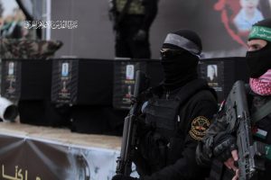 النتشة: تسليم جثامين “إسرائيليين” رسالة قوية من الفصائل الفلسطينية لعائلات الأسرى والاحتلال