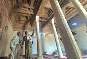20250314_223146 اليافعي يتفقد مسجد العباس في جحانة