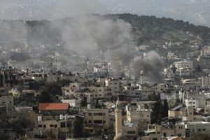 جنين: العدو الاسرائيلي يخطر بهدم أكثر من 60 منزلا في المخيم