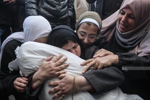 ثلاثة شهداء فلسطينيين في قصف العدو الإسرائيلي محافظتي رفح وخان يونس