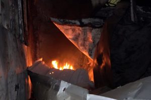 السلطة المحلية في الحديدة تدين استهداف العدوان الأمريكي للمنشآت الاقتصادية