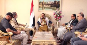 عامر يلتقي المنسق الأممي للشؤون الإنسانية بصنعاء