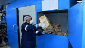 البنك المركزي بصنعاء يُدشّن عملية إتلاف 13 مليار ريال من العملة الورقية فئة “100 ريال”