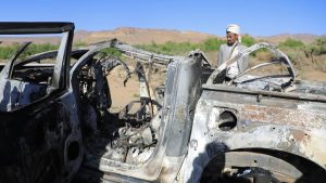 طيران العدوان الأمريكي يستهدف سيارة مواطن في صعدة.. صور