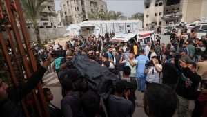 7f54d68c مجزرة جديدة.. 18 شهيدا في قصف صهيوني منزل شمال قطاع غزة