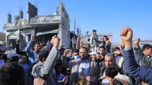 بن عوض يتفقد أضرار غارات العدوان الأمريكي في منطقة حفصين