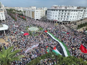 تظاهرة احتجاجية غير مسبوقة بالمغرب دعماً لغزة ومطالبة بإسقاط التطبيع