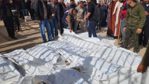 14 شهيداً وعشرات الجرحى في قصف العدو المتواصل على غزة