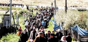 تهجير سكان رفح .. مأساة جديدة تلاحق آلاف العائلات ثاني أيام عيد الفطر