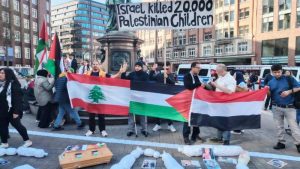 بمشاركة الجالية اليمنية.. مظاهرة نصرة لأطفال غزة في هامبورغ بألمانيا (فيديو)