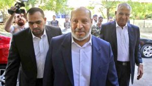 وفد حماس يتوجه إلى القاهرة.. وقيادي يؤكد: لا تقدم في المفاوضات