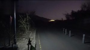 IMG-20250401-WA0015 مرتزقة حزب الإصلاح يُغلقون طريق القصر الكمب في تعز لليوم الثاني