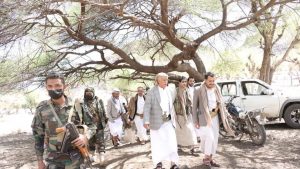 IMG-20250401-WA0053 محافظ إب يطلع على أحوال المرابطين في جبهة تبيشعة بتعز