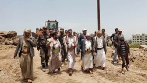 IMG-20250416-WA0027 تسليم موقع مشروع ترميم مدرسة وتفقد مشاريع في مديرية معين