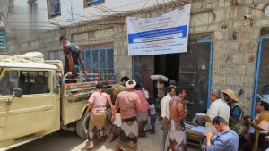 IMG-20250418-WA0011 تدشين توزيع خمسة آلاف كيس اسمنت لدعم المبادرات المجتمعية في وصاب السافل