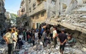 استشهاد 10 فلسطينيين بقصف للعدو الاسرائيلي على غزة