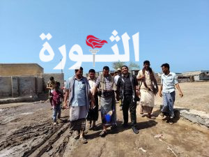 تفقد أضرار المد البحري في الخوبة بالحديدة