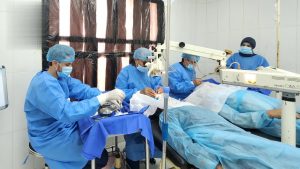 IMG_20250417_205011_397 اختتام مخيم النور المجاني لإزالة المياه البيضاء في مديرية السبعين