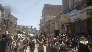 وقفة في شعوب وآزال إعلاناً لوثيقة الشرف القبلي والنفير لمواجهة العدو الأمريكي