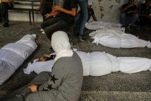 غزة: استشهاد فلسطينيين في قصف للعدو الصهيوني شرق المدينة