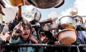 img212 شبح المجاعة يغرس مخالبه في أجساد سكان غزة ويفتك بأطفالها