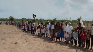 IMG-20250504-WA0001 وقفة قبلية في السخنة بالحديدة تعلن النفير والبراءة من العملاء والخونة