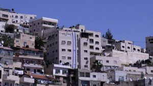 العدو الصهيوني ينفذ قرارات إخلاء قسرية لصالح جمعية استيطانية بالقدس المحتلة
