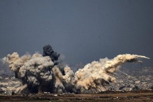17524095781740-1 “أوكسفام”: “إسرائيل” تقصف عشوائيًا كافة أنحاء قطاع غزة
