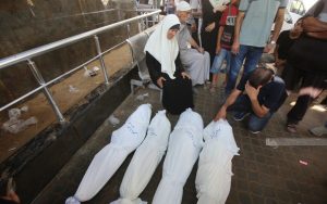 11 شهيدا بقصفين صهيونيين استهدفا نازحين في رفح وخان يونس