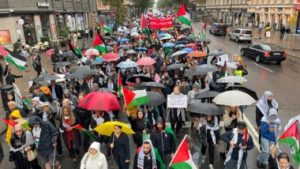 مظاهرة في ستوكهولم تندد بالعدوان على غزة وتطالب بوقف الإبادة