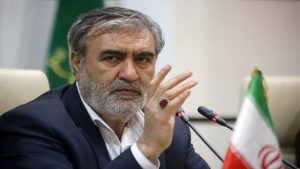 طهران: اليمنيون مرفوعي الرأس… وإيران لن تفاوض إلّا بشروط السيادة