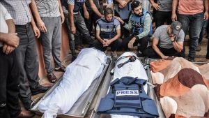 ارتفاع-عدد-الشهداء-الصحفيين-الفلسطينيين-إلى-206 نقابة الصحفيين الفلسطينيين ترصد أكثر من 100 جريمة واعتداء صهيوني بحق صحفيين خلال يونيو