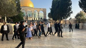 الثورة 15 مسيرات استفزازية للصهاينة في القدس وجنود العدو يمنعون دخول المصلين إلى الأقصى