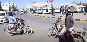 الدراجات النارية في 13 مخالفة.. حكومة التغيير والبناء تقر معاقبة الدرجات النارية بالحبس والغرامة والحجز
