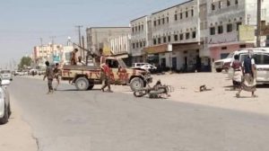 مظاهر مسلحة في شبوة شبوة.. اشتباكات ونزوح جماعي وفشل وساطات وسط صمت الميليشيات
