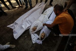 غزة استشهاد 16 مواطناً فلسطينياً وإصابات بغارات العدو الصهيوني على القطاع منذ الفجر